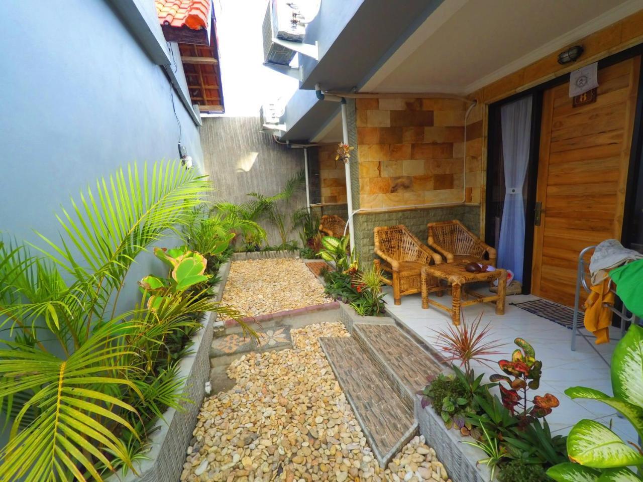 Tropical Garden Inn Batununggul Extérieur photo
